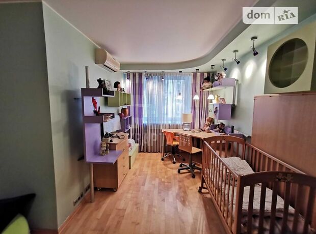 Продажа трехкомнатной квартиры в Киеве, на просп. Героев Сталинграда 24 район Оболонский фото 1 Продажа трехкомнатной квартиры в Киеве, на просп. Героев Сталинграда 24 район Оболонский фото 1