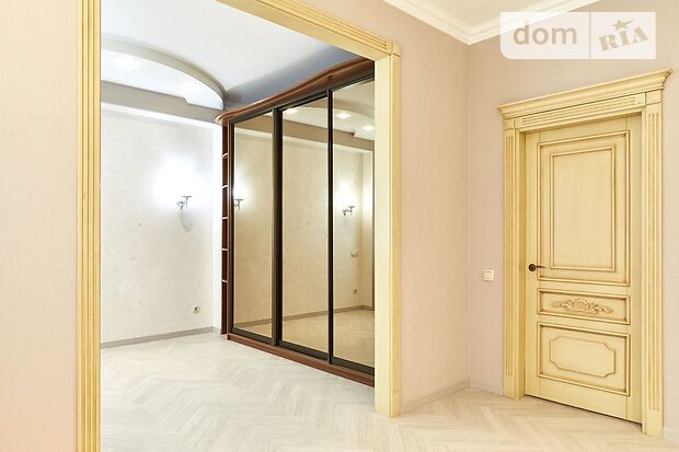 Продажа трехкомнатной квартиры в Чайках, на Лобановского 21/1, фото 1 Продажа трехкомнатной квартиры в Чайках, на Лобановского 21/1, фото 1