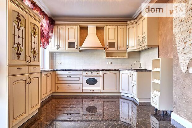 Продажа трехкомнатной квартиры в Чайках, на Лобановского 21/1, фото 1 Продажа трехкомнатной квартиры в Чайках, на Лобановского 21/1, фото 1