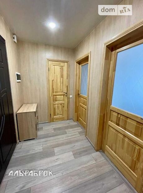 Продажа однокомнатной квартиры в Киево-Святошинске, на ул. Бархатная 20, район Петропавловская Борщаговка фото 1 Продажа однокомнатной квартиры в Киево-Святошинске, на ул. Бархатная 20, район Петропавловская Борщаговка фото 1