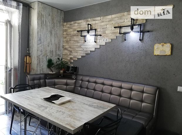 Продаж трикімнатної квартири в Києво-Святошинську на ул. Б. Хмельницкого 9, район Петрівське (нов. Святопетрівське) фото 1 Продаж трикімнатної квартири в Києво-Святошинську на ул. Б. Хмельницкого 9, район Петрівське (нов. Святопетрівське) фото 1