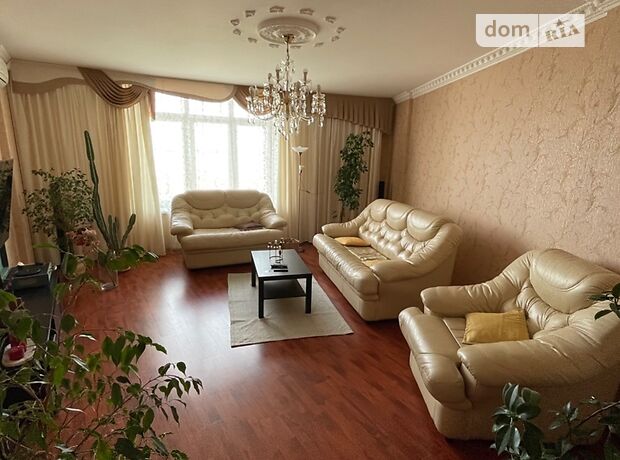 Продаж трикімнатної квартири в Києво-Святошинську на вул. Машинобудівників 17а район Вишневе фото 1 Продаж трикімнатної квартири в Києво-Святошинську на вул. Машинобудівників 17а район Вишневе фото 1
