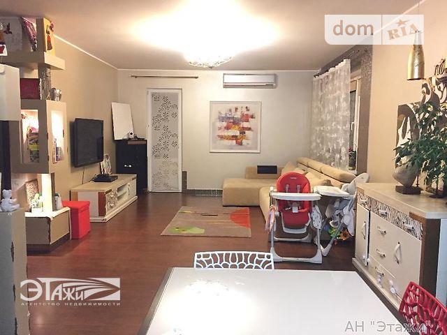 Продажа квартиры, 4 ком., Киевская, Киево-Святошинский, c. Крюковщина Продажа квартиры, 4 ком., Киевская, Киево-Святошинский, c. Крюковщина