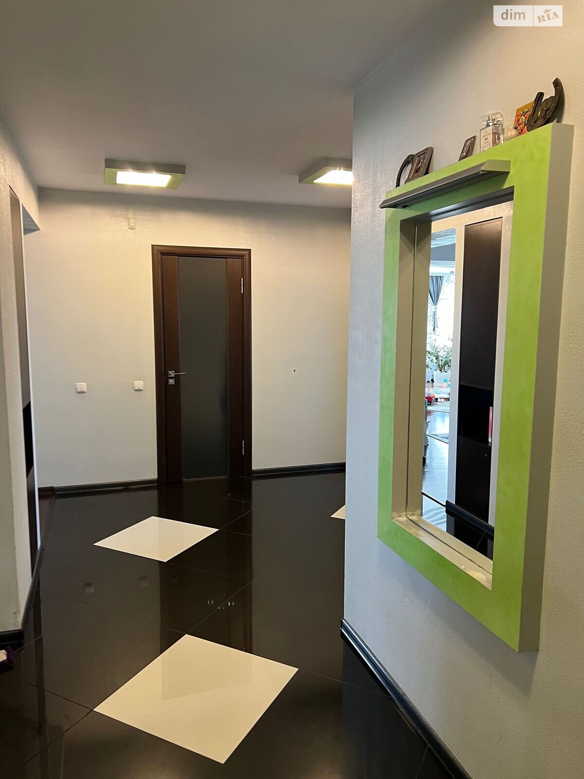 Продажа трехкомнатной квартиры в Клузове, на ул. Полевая 6Б, фото 1 Продажа трехкомнатной квартиры в Клузове, на ул. Полевая 6Б, фото 1