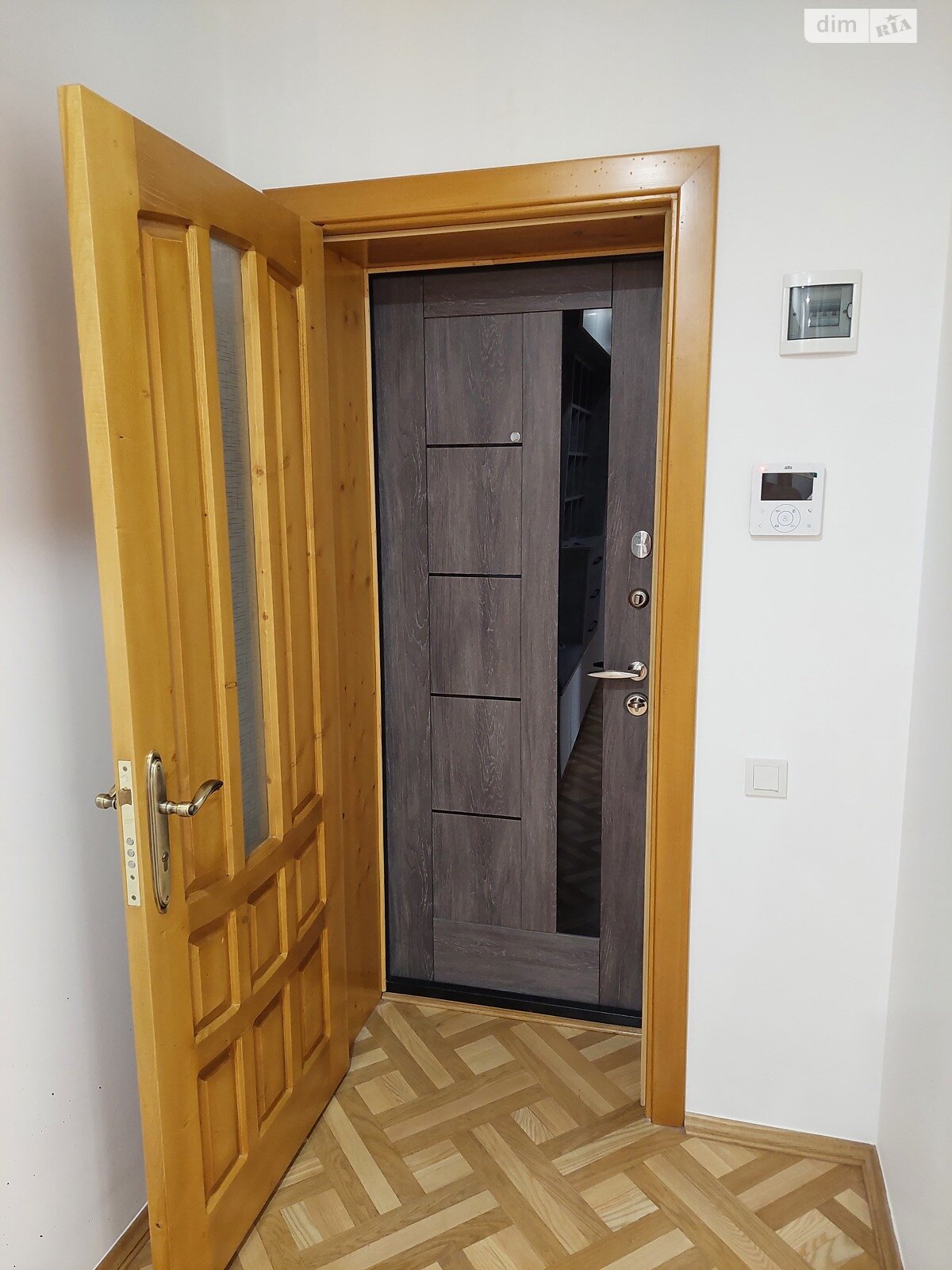 Продаж двокімнатної квартири в Коломиї, на вул. Адама Міцкевича 14, кв. 7, район Коломия фото 1 Продаж двокімнатної квартири в Коломиї, на вул. Адама Міцкевича 14, кв. 7, район Коломия фото 1