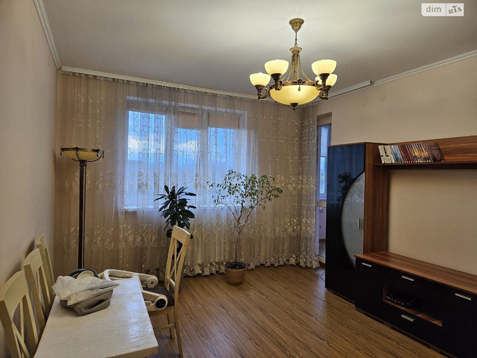Продажа трехкомнатной квартиры в Коломые, на ул. Симона Петлюры 63, фото 1 Продажа трехкомнатной квартиры в Коломые, на ул. Симона Петлюры 63, фото 1