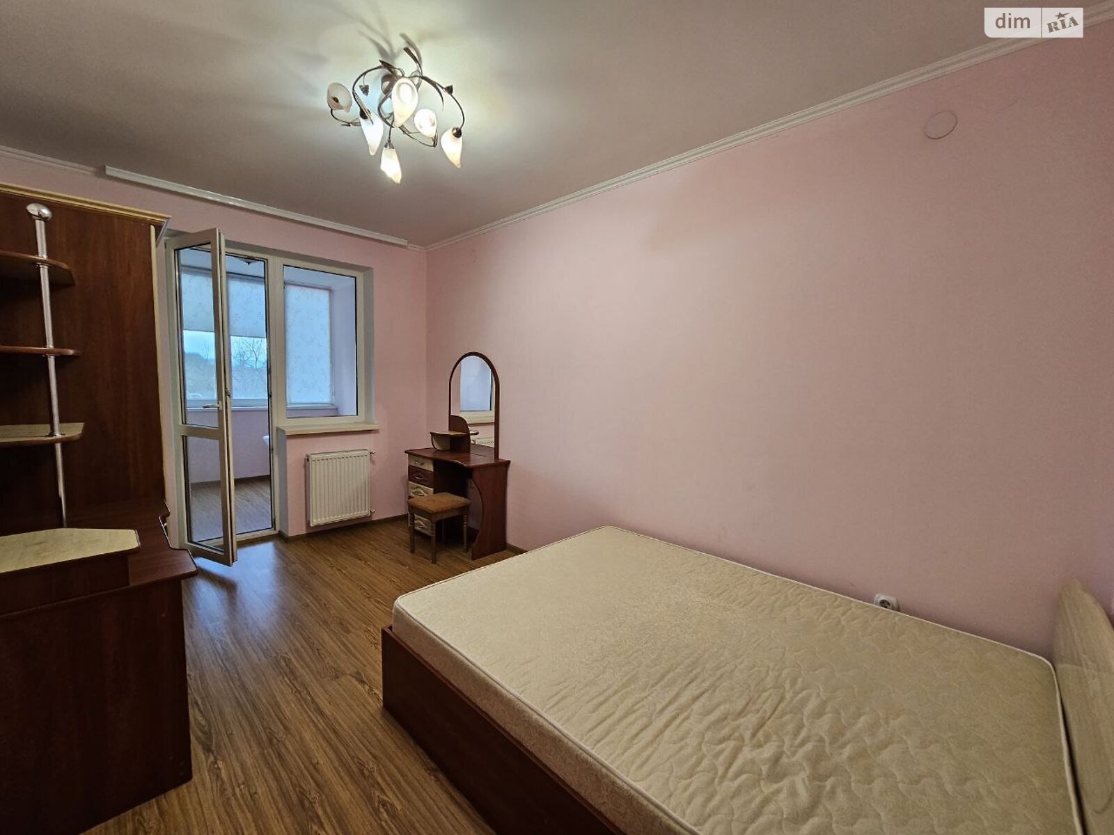 Продажа трехкомнатной квартиры в Коломые, на ул. Симона Петлюры 63, фото 1 Продажа трехкомнатной квартиры в Коломые, на ул. Симона Петлюры 63, фото 1