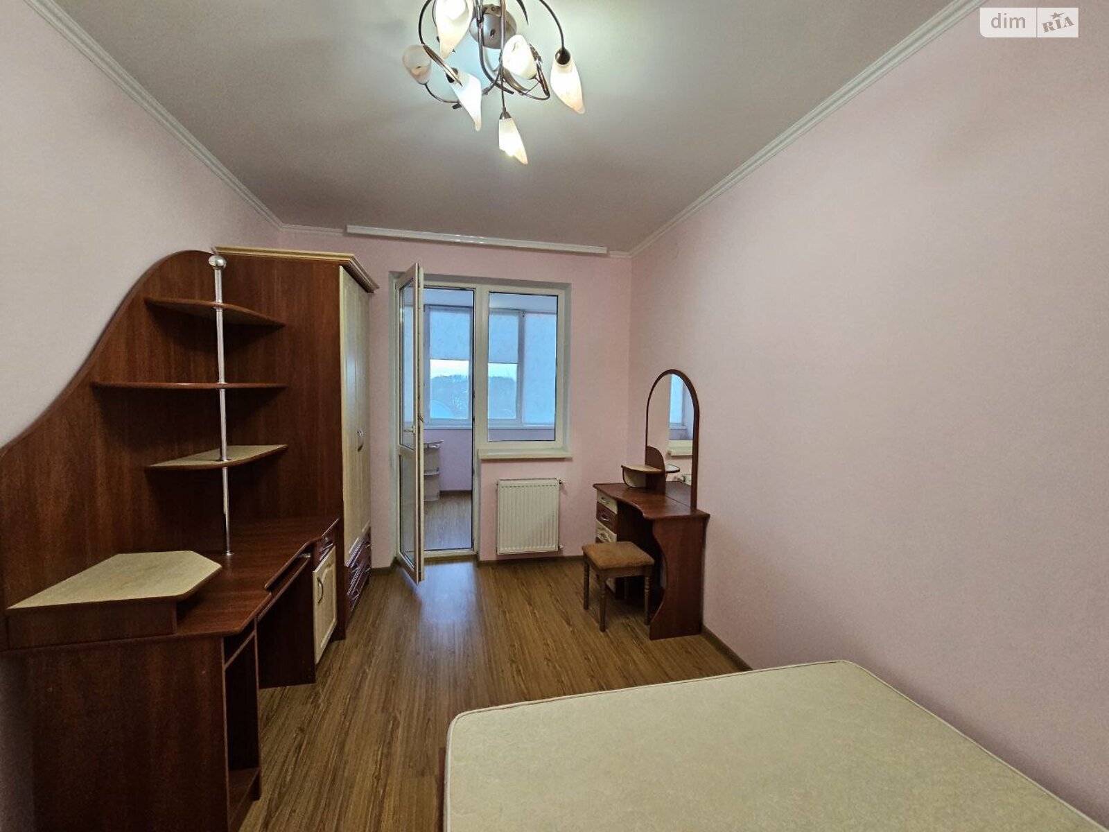 Продажа трехкомнатной квартиры в Коломые, на ул. Симона Петлюры 63, фото 1 Продажа трехкомнатной квартиры в Коломые, на ул. Симона Петлюры 63, фото 1
