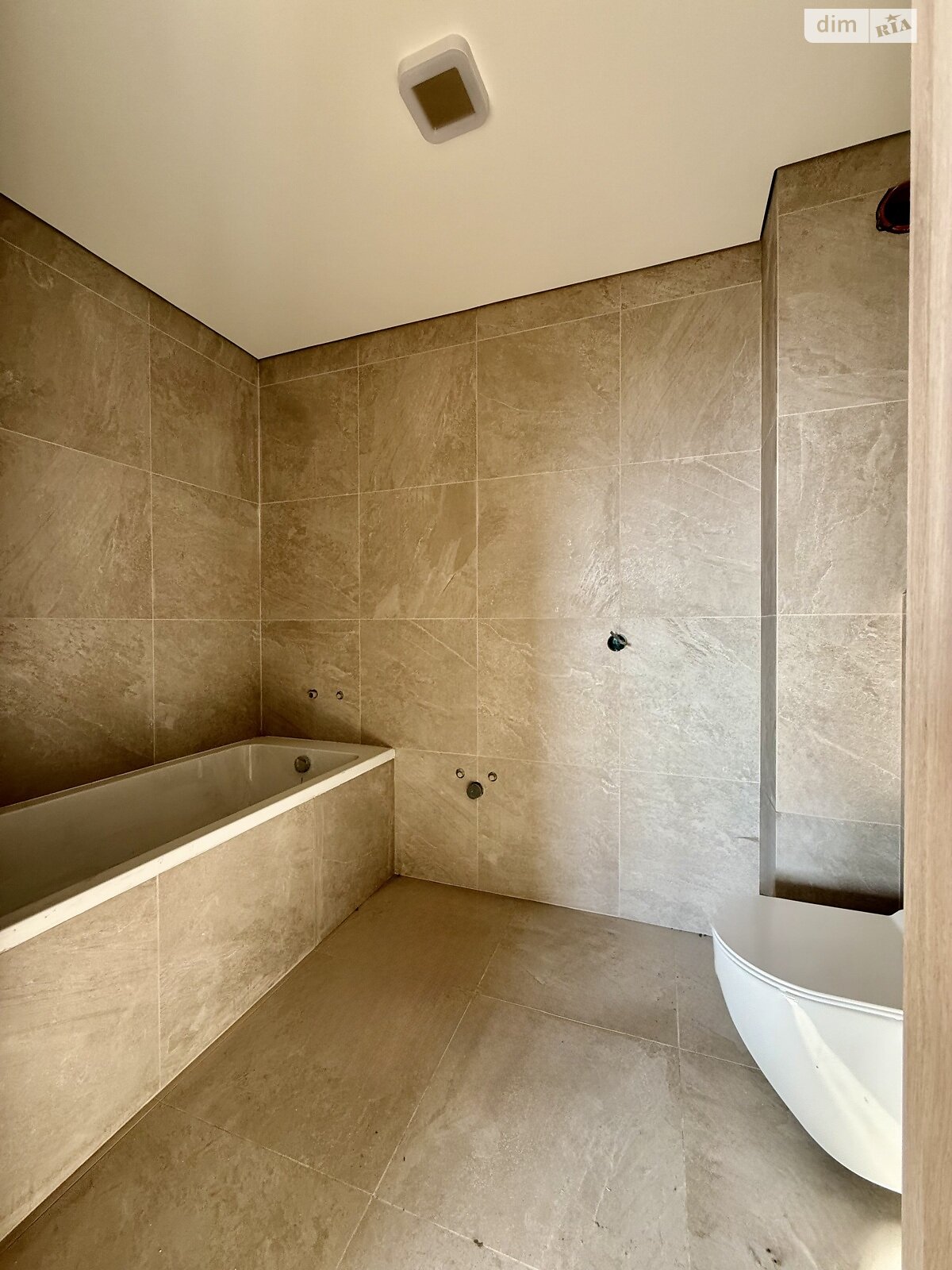 Продажа двухкомнатной квартиры в Корнине, на ул. Центральная 88А, фото 1 Продажа двухкомнатной квартиры в Корнине, на ул. Центральная 88А, фото 1