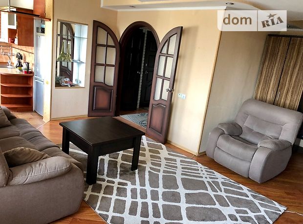 Продаж трикімнатної квартири в Коростені на Грушевського 72, район Коростень фото 1 Продаж трикімнатної квартири в Коростені на Грушевського 72, район Коростень фото 1