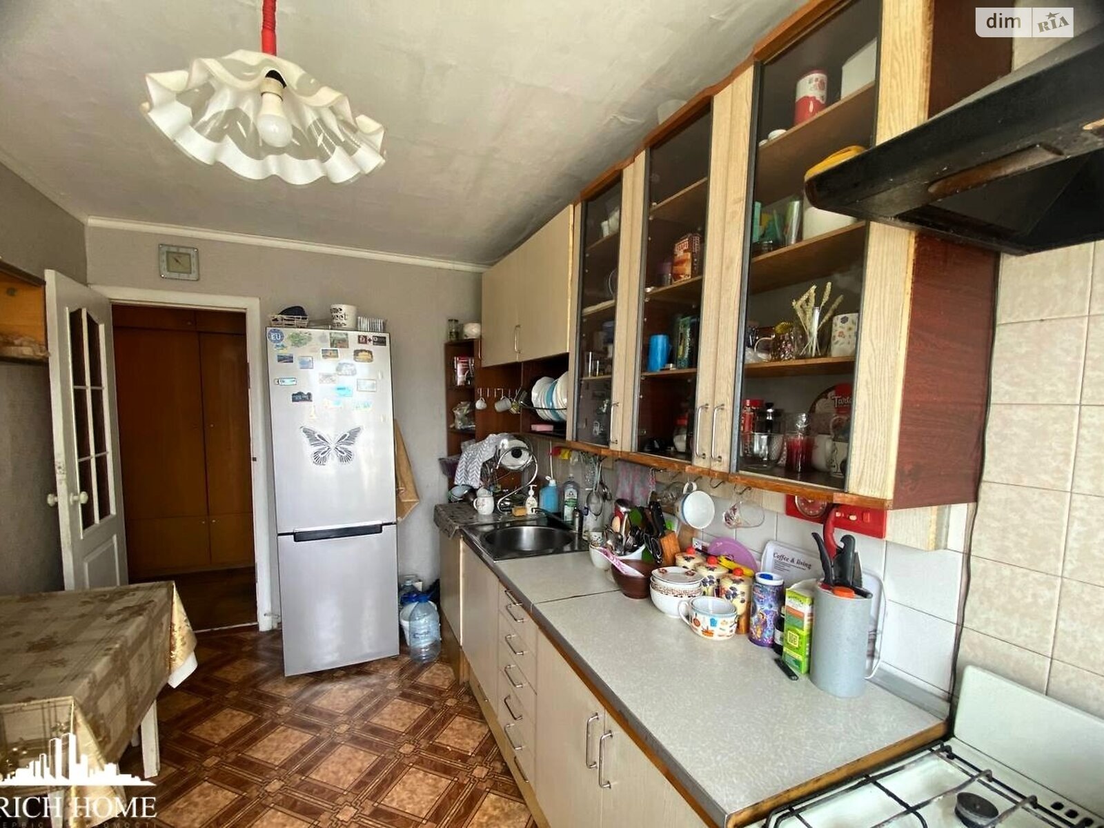 Продажа трехкомнатной квартиры в Коцюбинском, на ул. Лесная 20, фото 1 Продажа трехкомнатной квартиры в Коцюбинском, на ул. Лесная 20, фото 1