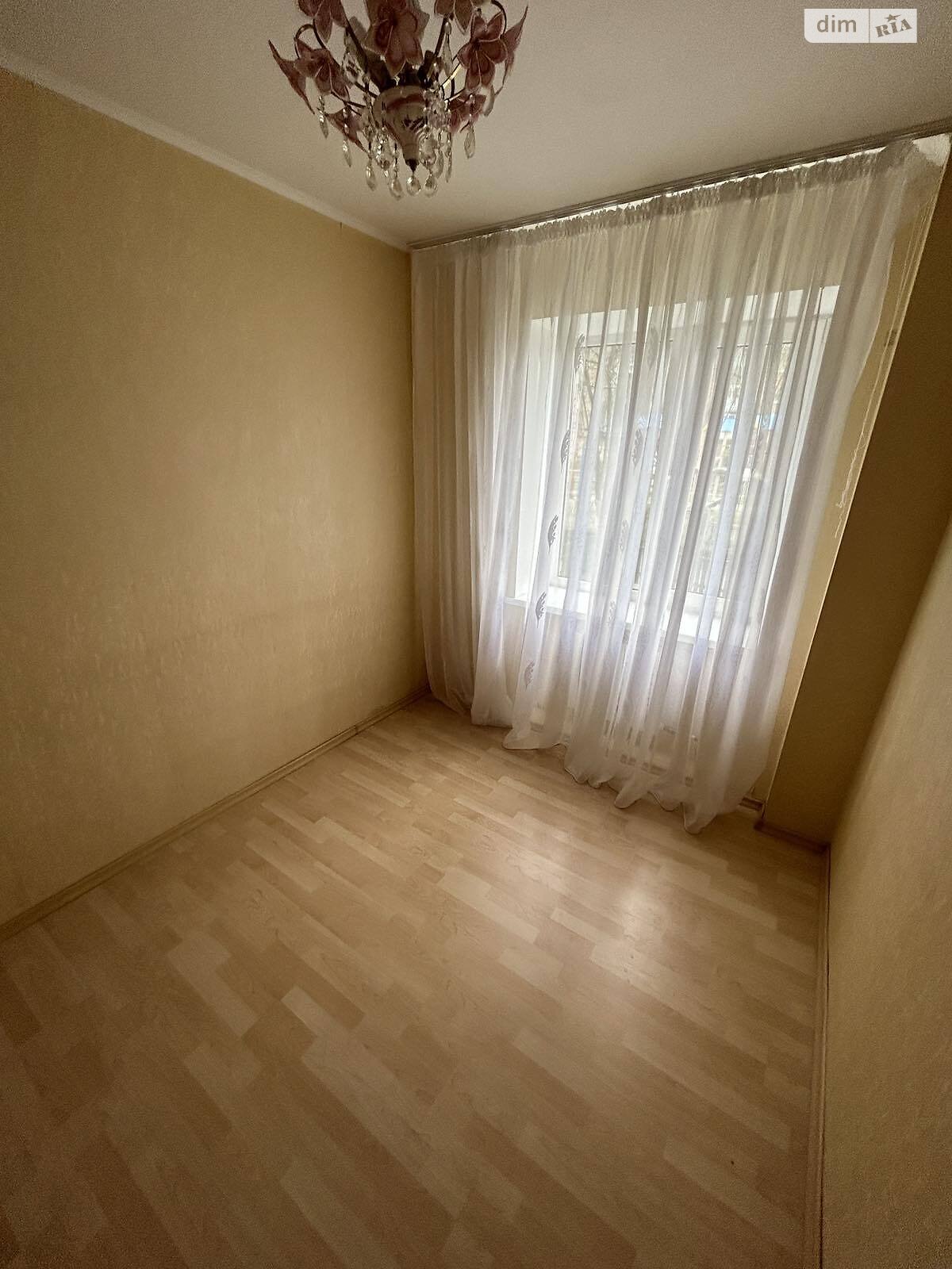 Продажа трехкомнатной квартиры в Коцюбинском, на ул. Мебельная 6, фото 1