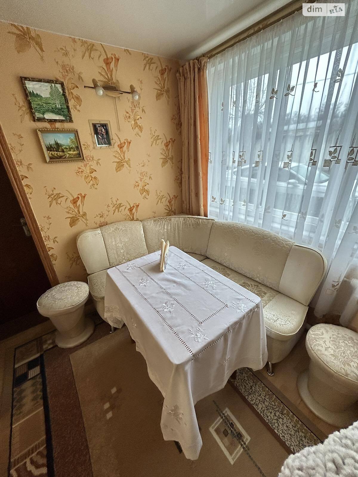 Продаж чотирикімнатної квартири в Коцюбинському, на вул. Меблева 6, фото 1