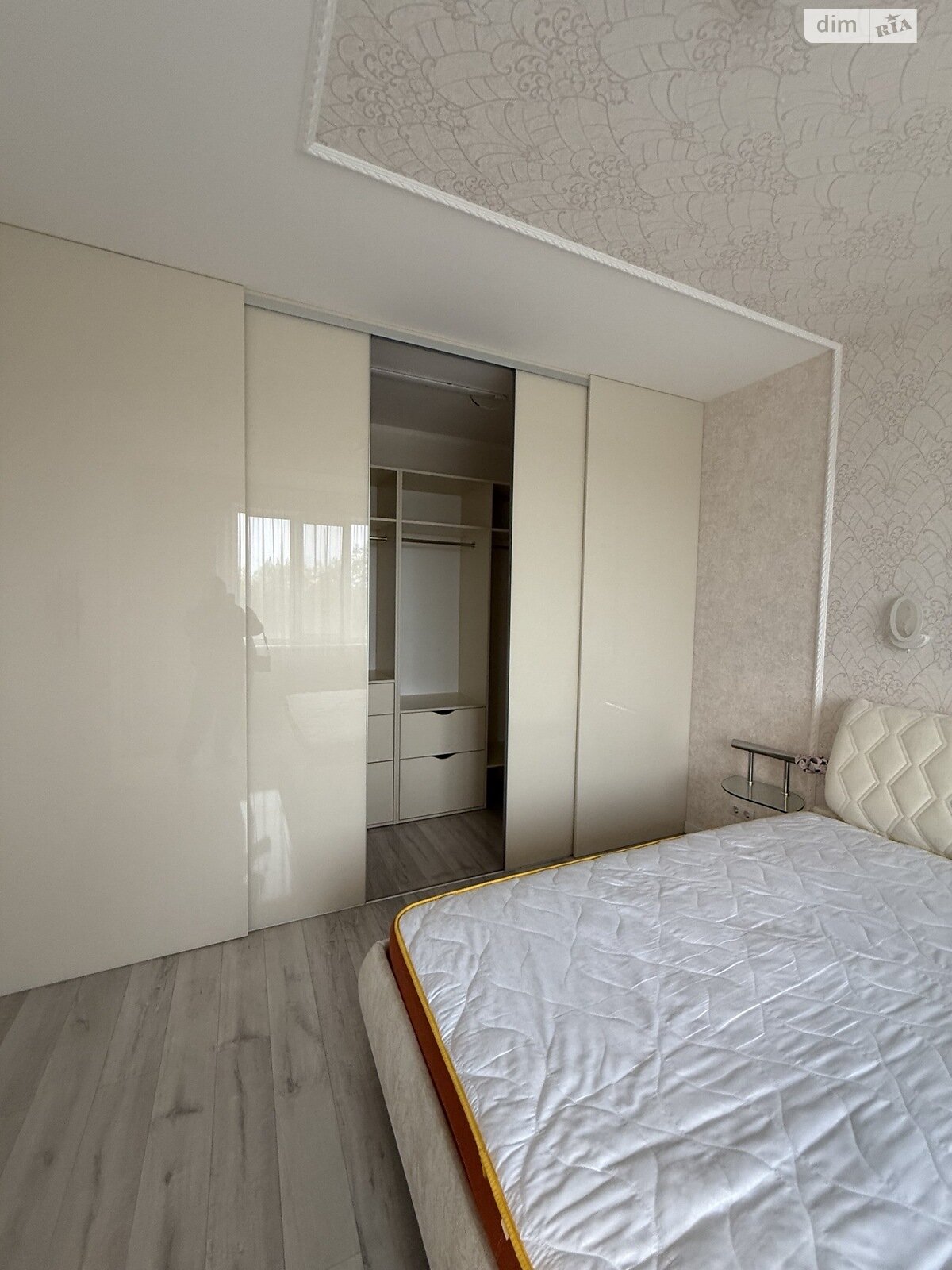 Продажа трехкомнатной квартиры в Коцюбинском, на ул. Пономарева 26 корпус 4, фото 1 Продажа трехкомнатной квартиры в Коцюбинском, на ул. Пономарева 26 корпус 4, фото 1