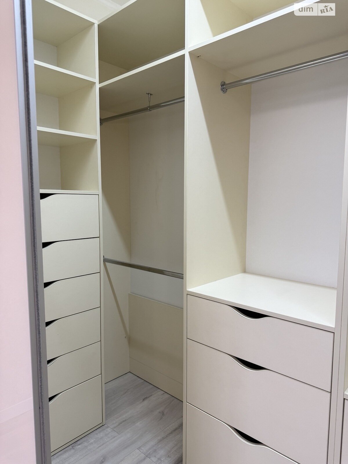 Продажа трехкомнатной квартиры в Коцюбинском, на ул. Пономарева 26 корпус 4, фото 1 Продажа трехкомнатной квартиры в Коцюбинском, на ул. Пономарева 26 корпус 4, фото 1