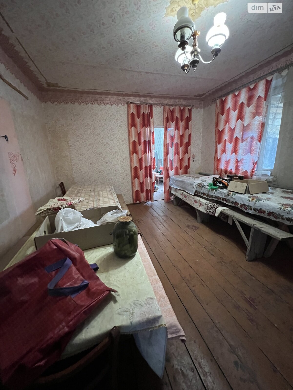 Продаж трикімнатної квартири в Красному, на Данила Нечая, район Старе місто фото 1 Продаж трикімнатної квартири в Красному, на Данила Нечая, район Старе місто фото 1