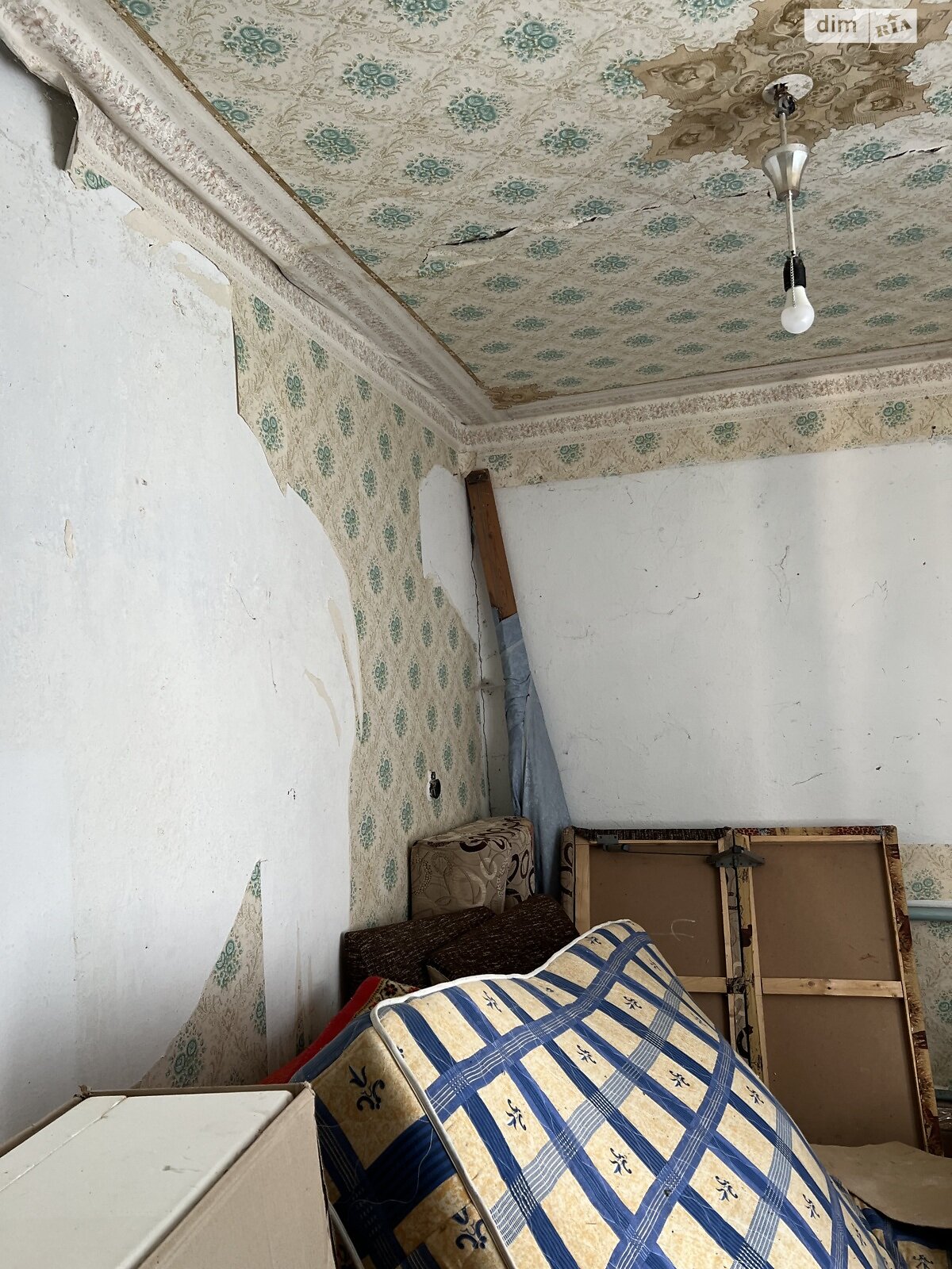 Продаж трикімнатної квартири в Красному, на Данила Нечая, район Старе місто фото 1 Продаж трикімнатної квартири в Красному, на Данила Нечая, район Старе місто фото 1