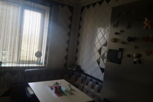 Продаж трикімнатної квартири в Кременчуку, на мас. 297 квартал, район Автозаводський фото 2