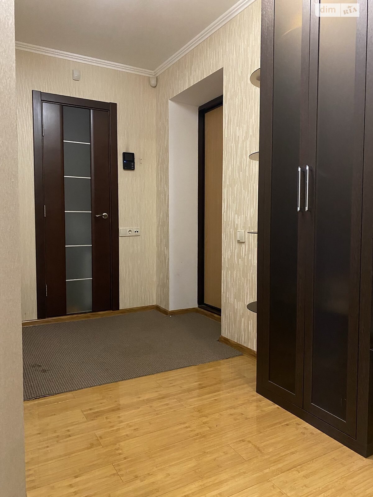 Продаж трикімнатної квартири в Кременчуку, на вул. Європейська (Щорса), район Автозаводський фото 1 Продаж трикімнатної квартири в Кременчуку, на вул. Європейська (Щорса), район Автозаводський фото 1