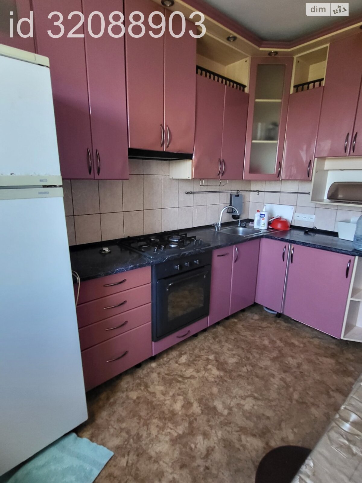 Продаж трикімнатної квартири в Кременчуку, на вул. Героїв України (Героїв Сталінграда), район Автозаводський фото 1 Продаж трикімнатної квартири в Кременчуку, на вул. Героїв України (Героїв Сталінграда), район Автозаводський фото 1