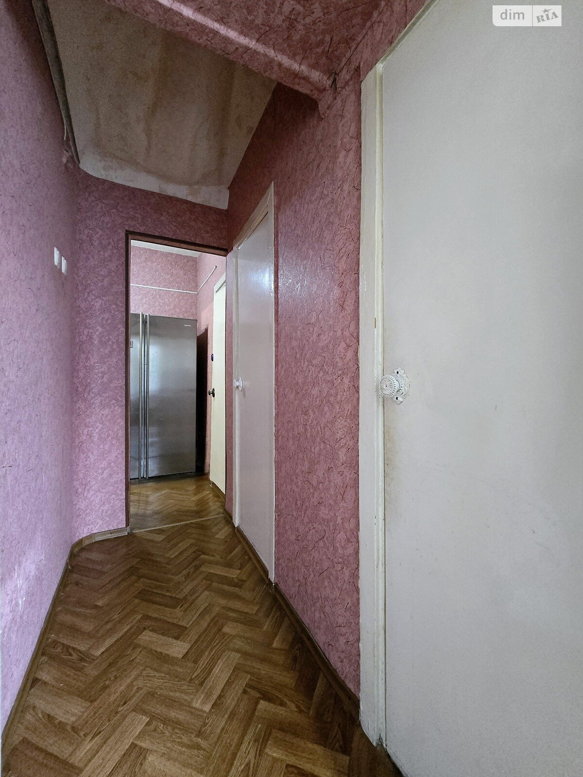 Продажа двухкомнатной квартиры в Кременчуге, на ул. Троицкая 21, район Автозаводской фото 1 Продажа двухкомнатной квартиры в Кременчуге, на ул. Троицкая 21, район Автозаводской фото 1