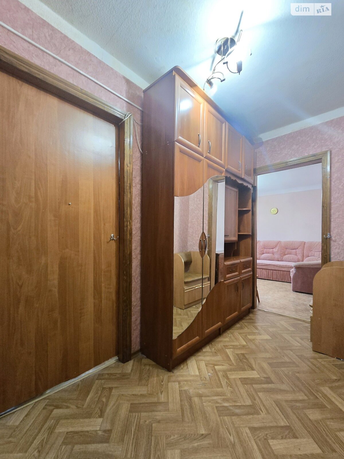 Продажа двухкомнатной квартиры в Кременчуге, на ул. Троицкая 21, район Автозаводской фото 1 Продажа двухкомнатной квартиры в Кременчуге, на ул. Троицкая 21, район Автозаводской фото 1