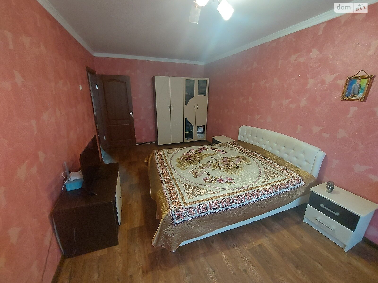 Продажа трехкомнатной квартиры в Кременчуге, на просп. Леси Украинки 11, район Молодежное фото 1