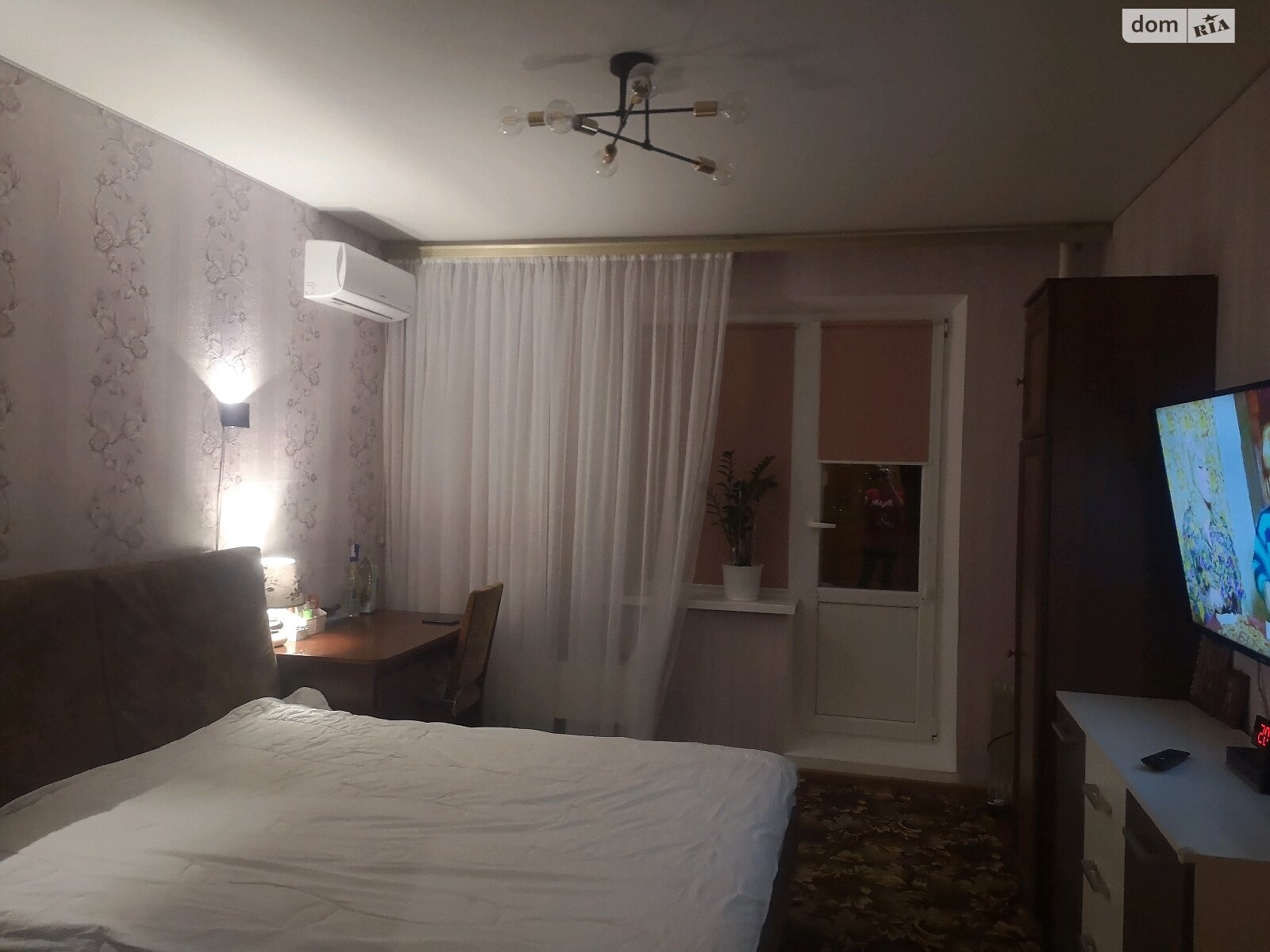 Продаж трикімнатної квартири в Кременчуку, на мас. 297 квартал, район Кременчук фото 1 Продаж трикімнатної квартири в Кременчуку, на мас. 297 квартал, район Кременчук фото 1