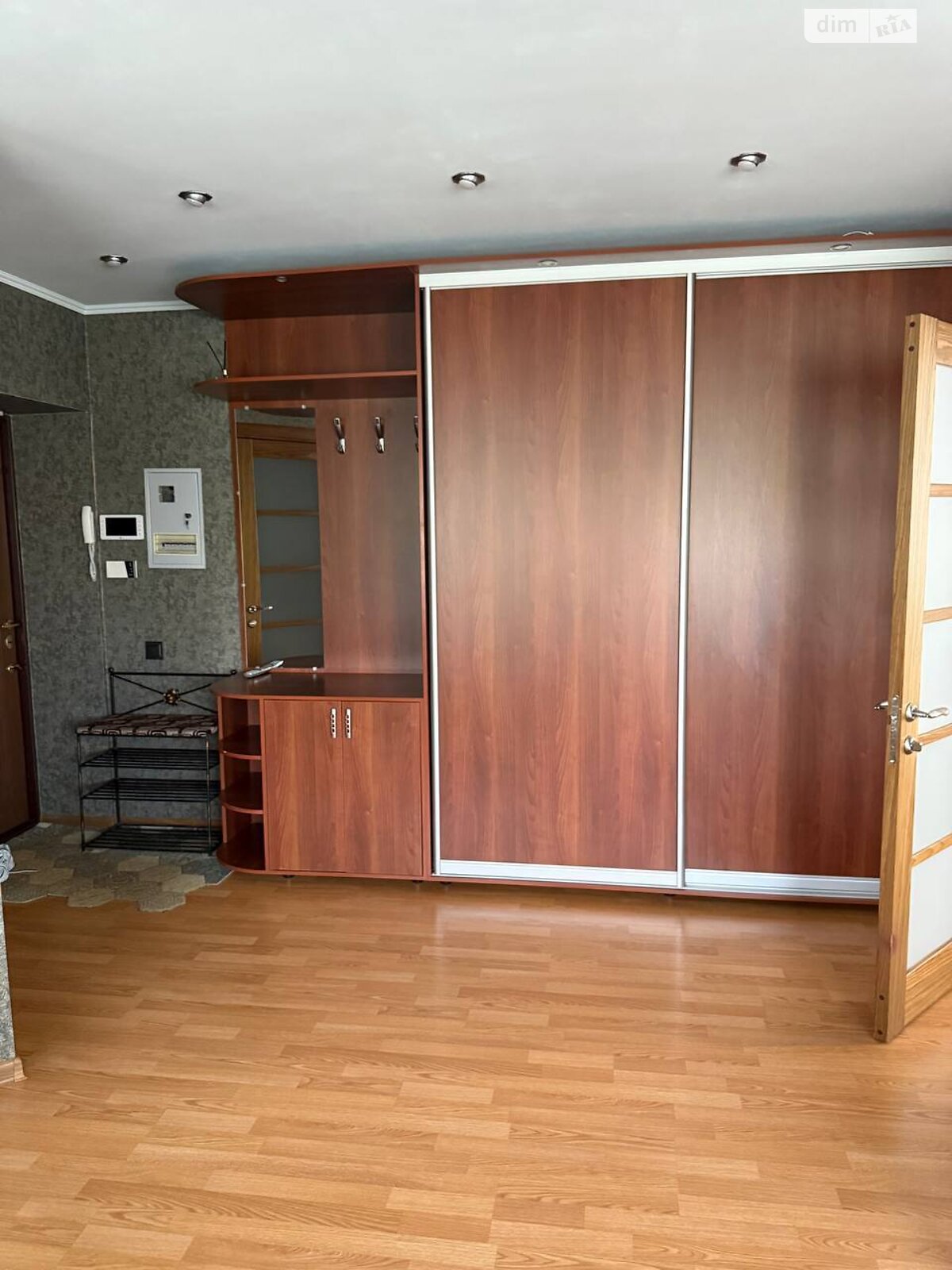 Продажа двухкомнатной квартиры в Кременчуге, на ул. Майора Борищака 6/20, район Крюковский фото 1 Продажа двухкомнатной квартиры в Кременчуге, на ул. Майора Борищака 6/20, район Крюковский фото 1