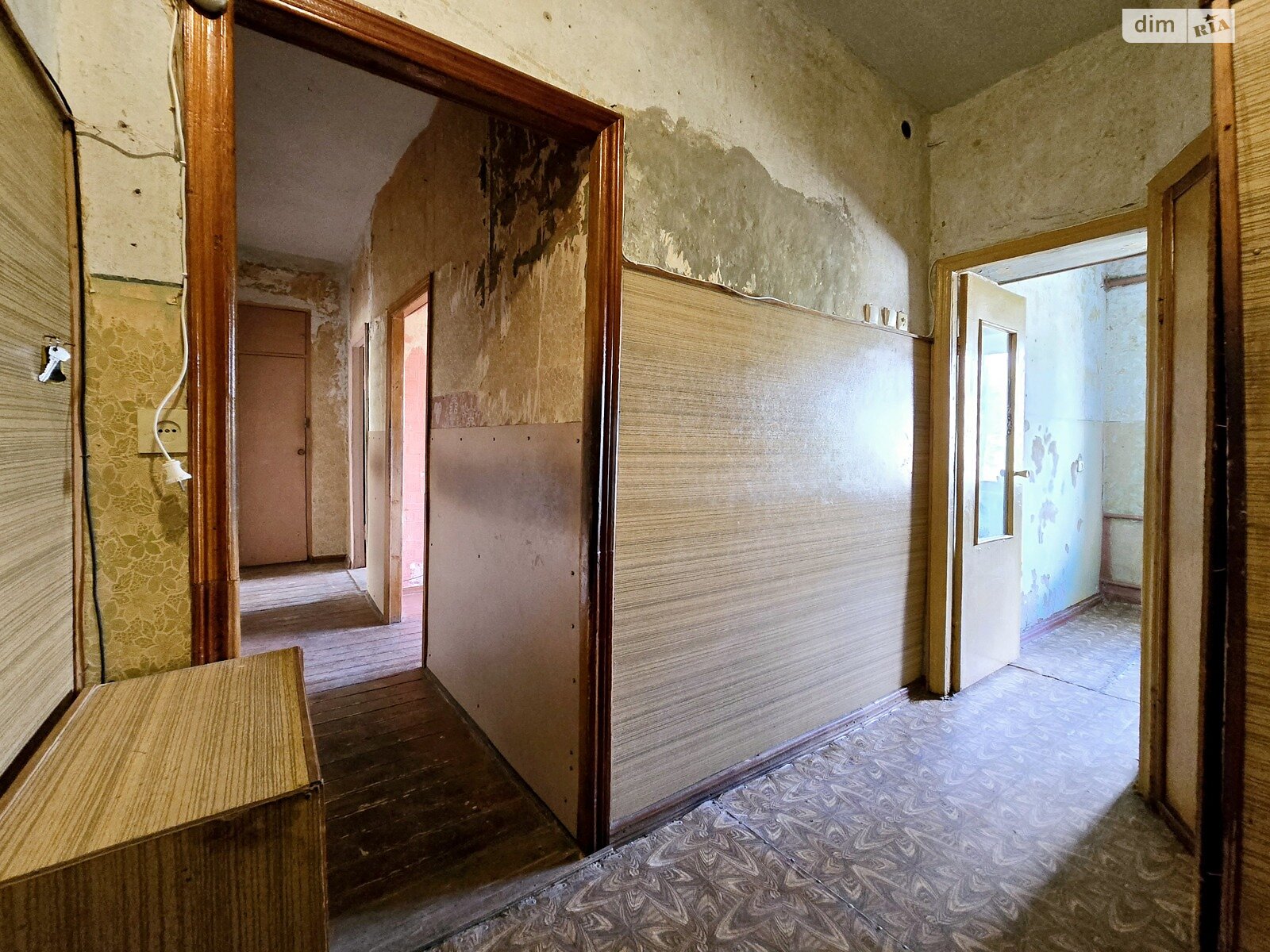 Продаж трикімнатної квартири в Кременчуку, на вул. Республіканська 79, район Крюківський фото 1 Продаж трикімнатної квартири в Кременчуку, на вул. Республіканська 79, район Крюківський фото 1