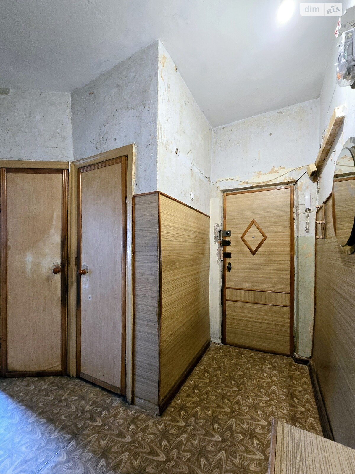 Продаж трикімнатної квартири в Кременчуку, на вул. Республіканська 79, район Крюківський фото 1 Продаж трикімнатної квартири в Кременчуку, на вул. Республіканська 79, район Крюківський фото 1
