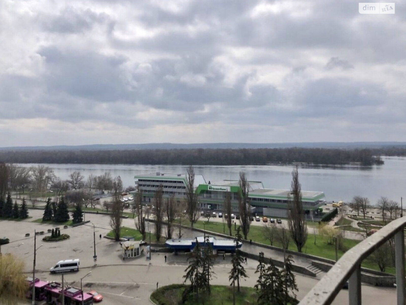 Продажа двухкомнатной квартиры в Кременчуге, на ул. Университетская (Первомайская) 1В, фото 1 Продажа двухкомнатной квартиры в Кременчуге, на ул. Университетская (Первомайская) 1В, фото 1