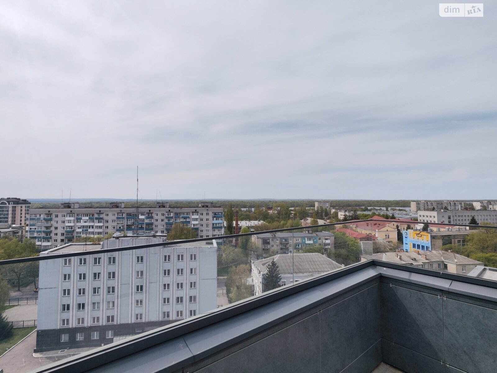 Продажа трехкомнатной квартиры в Кременчуге, на ул. Ивана Мазепы 7, район Центр фото 1