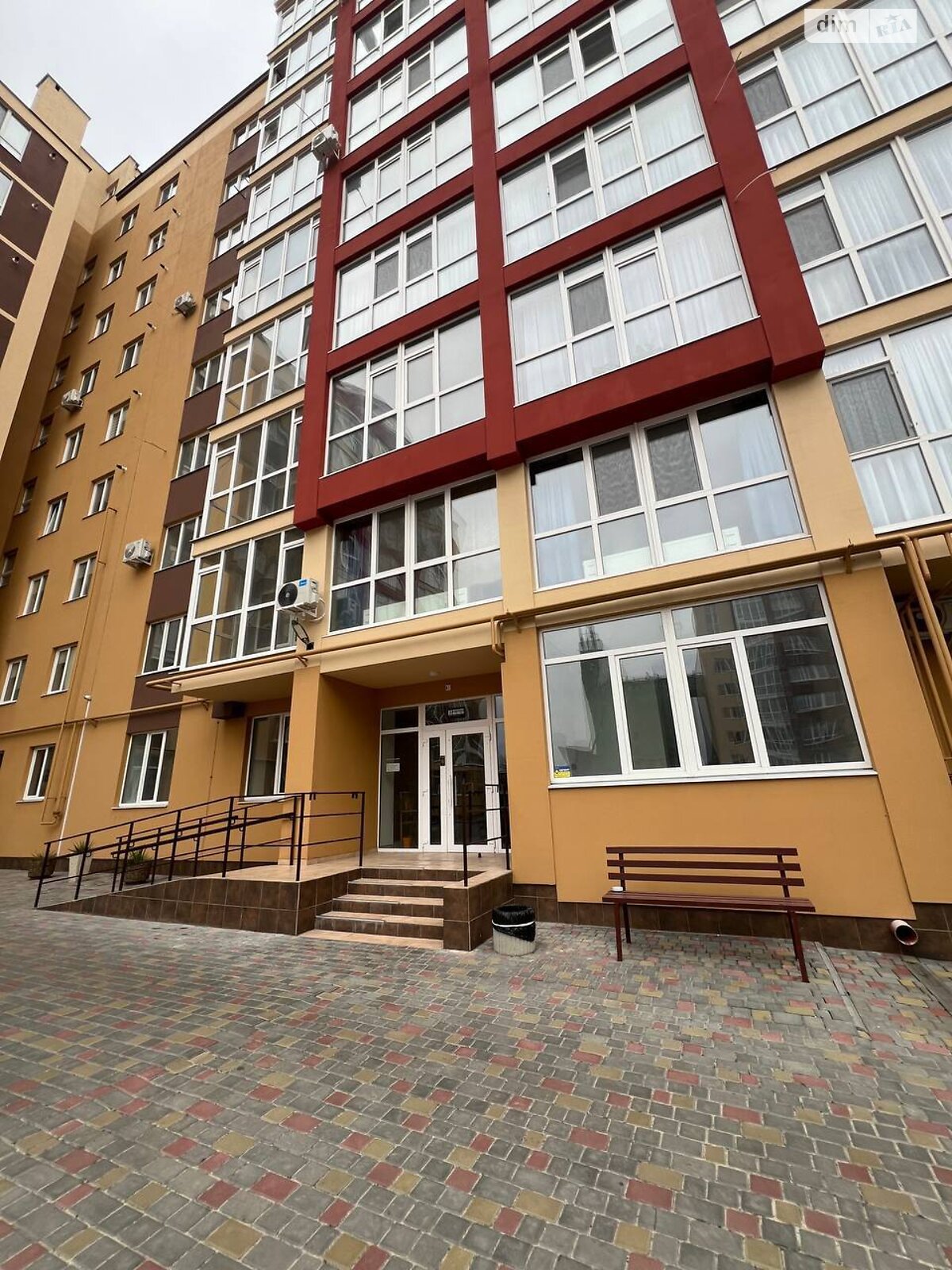 Продаж однокімнатної квартири в Кременчуку, на вул. Небесної Сотні 53А, район Центр фото 1