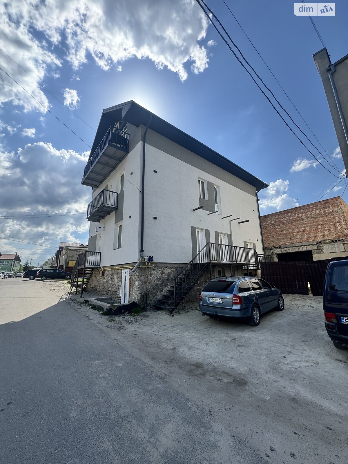 Продажа двухкомнатной квартиры в Кременце, на ул. Базарная 8, фото 1 Продажа двухкомнатной квартиры в Кременце, на ул. Базарная 8, фото 1