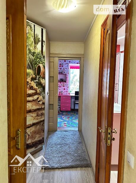 Продаж трикімнатної квартири в Кремінці, на вул. Мікрорайон-3, район Кременець фото 1 Продаж трикімнатної квартири в Кремінці, на вул. Мікрорайон-3, район Кременець фото 1