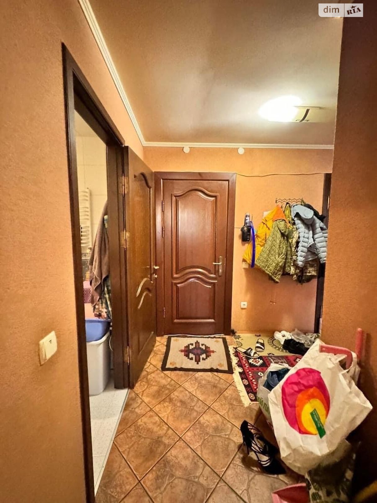 Продаж двокімнатної квартири в Кременці, на вул. Захисників України 43, район Кременець фото 1