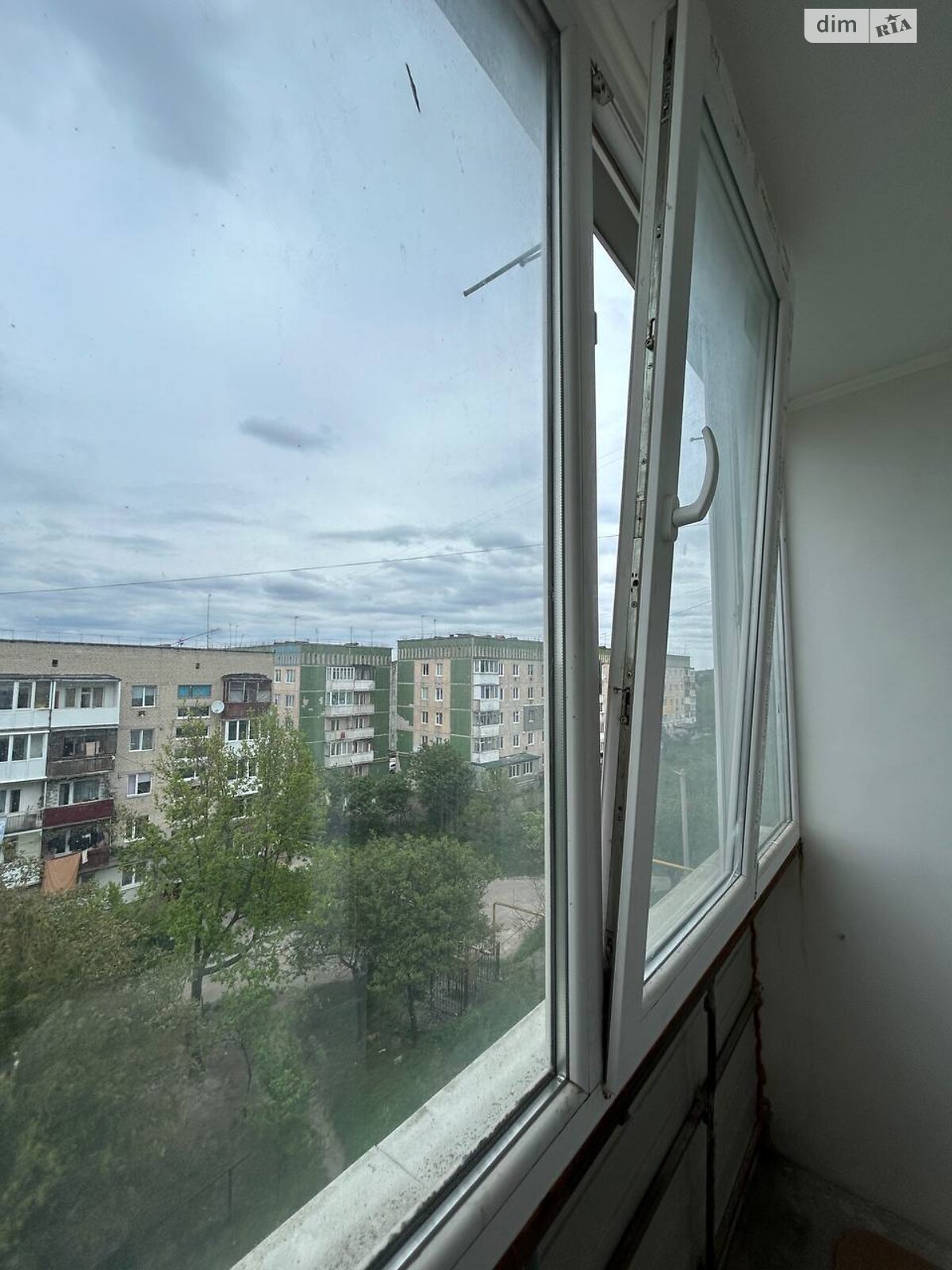 Продаж однокімнатної квартири в Кременці, на вул. Захисників України 37А, кв. 47, район Кременець фото 1 Продаж однокімнатної квартири в Кременці, на вул. Захисників України 37А, кв. 47, район Кременець фото 1