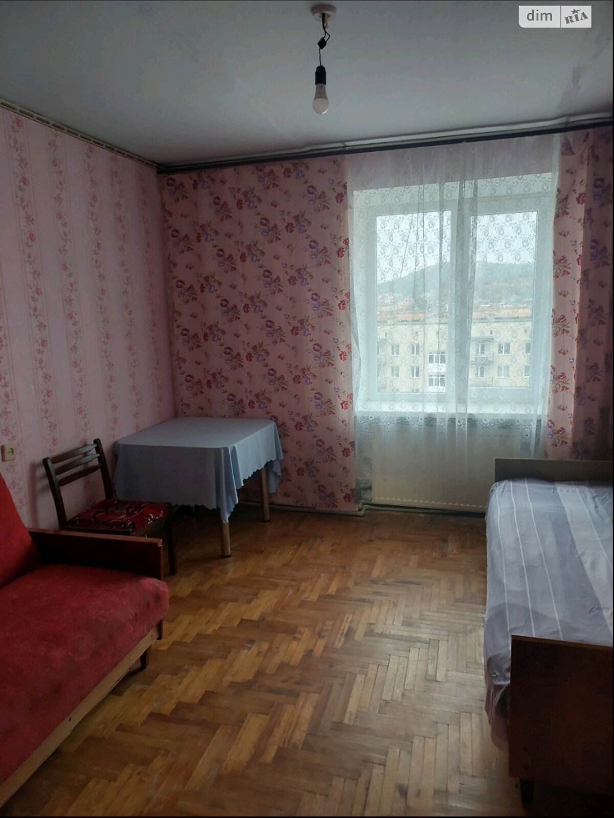 Продажа четырехкомнатной квартиры в Кременце, на ул. Защитников Украины 5, фото 1