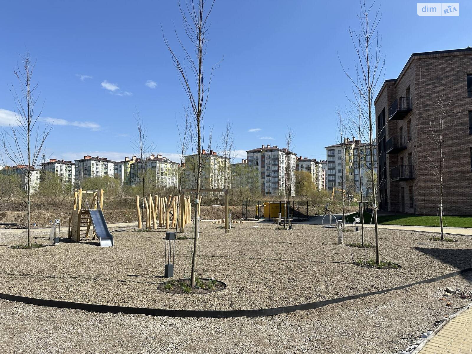 Продаж трикімнатної квартири в Крихівцях, на вул. 24-го Серпня, фото 1 Продаж трикімнатної квартири в Крихівцях, на вул. 24-го Серпня, фото 1