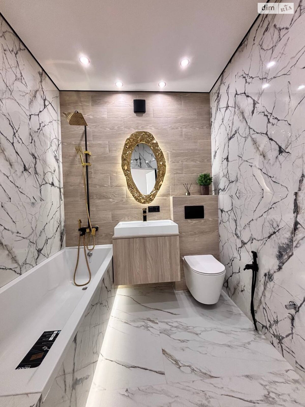 Продажа двухкомнатной квартиры в Криховцах, на ул. 24-го Августа, фото 1