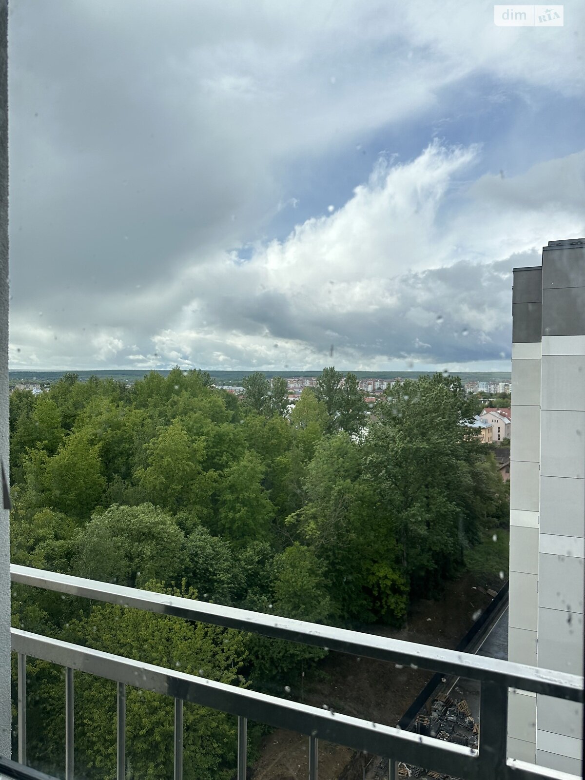 Продаж трикімнатної квартири в Крихівцях, на вул. Довженка О., фото 1 Продаж трикімнатної квартири в Крихівцях, на вул. Довженка О., фото 1