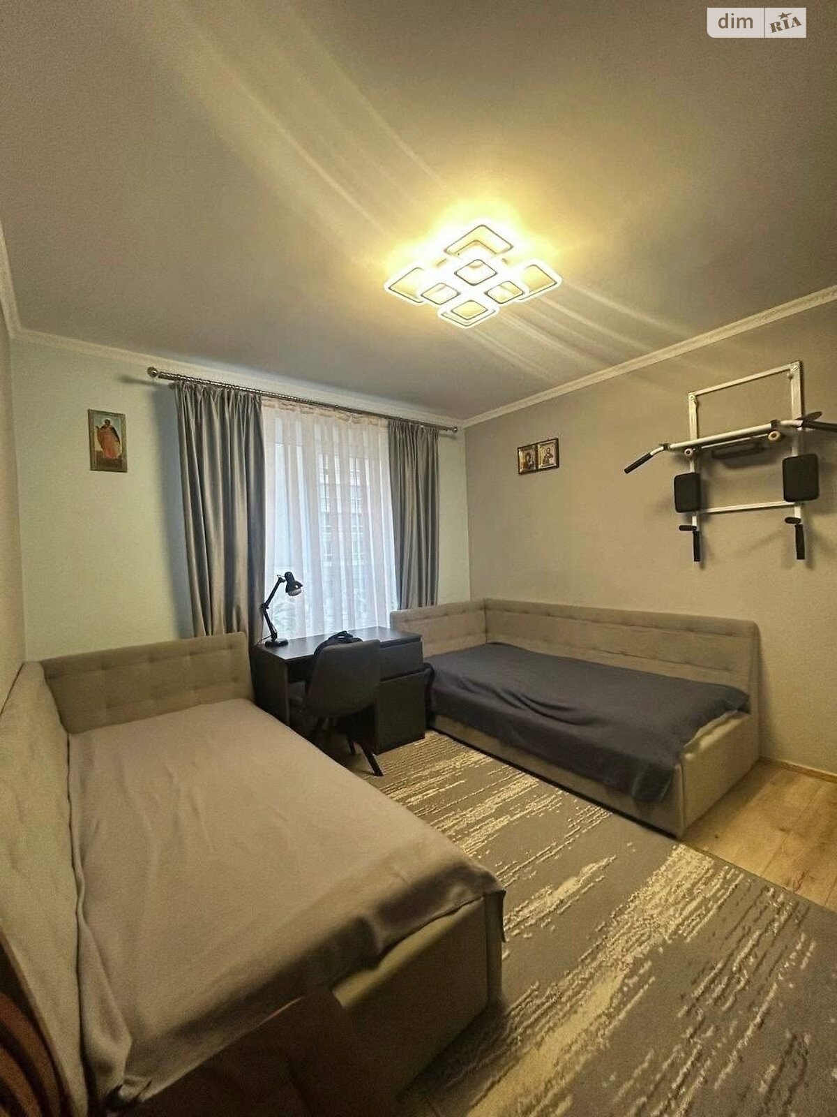 Продаж трикімнатної квартири в Крихівцях, на вул. Довженка О. 39, кв. 1, фото 1 Продаж трикімнатної квартири в Крихівцях, на вул. Довженка О. 39, кв. 1, фото 1