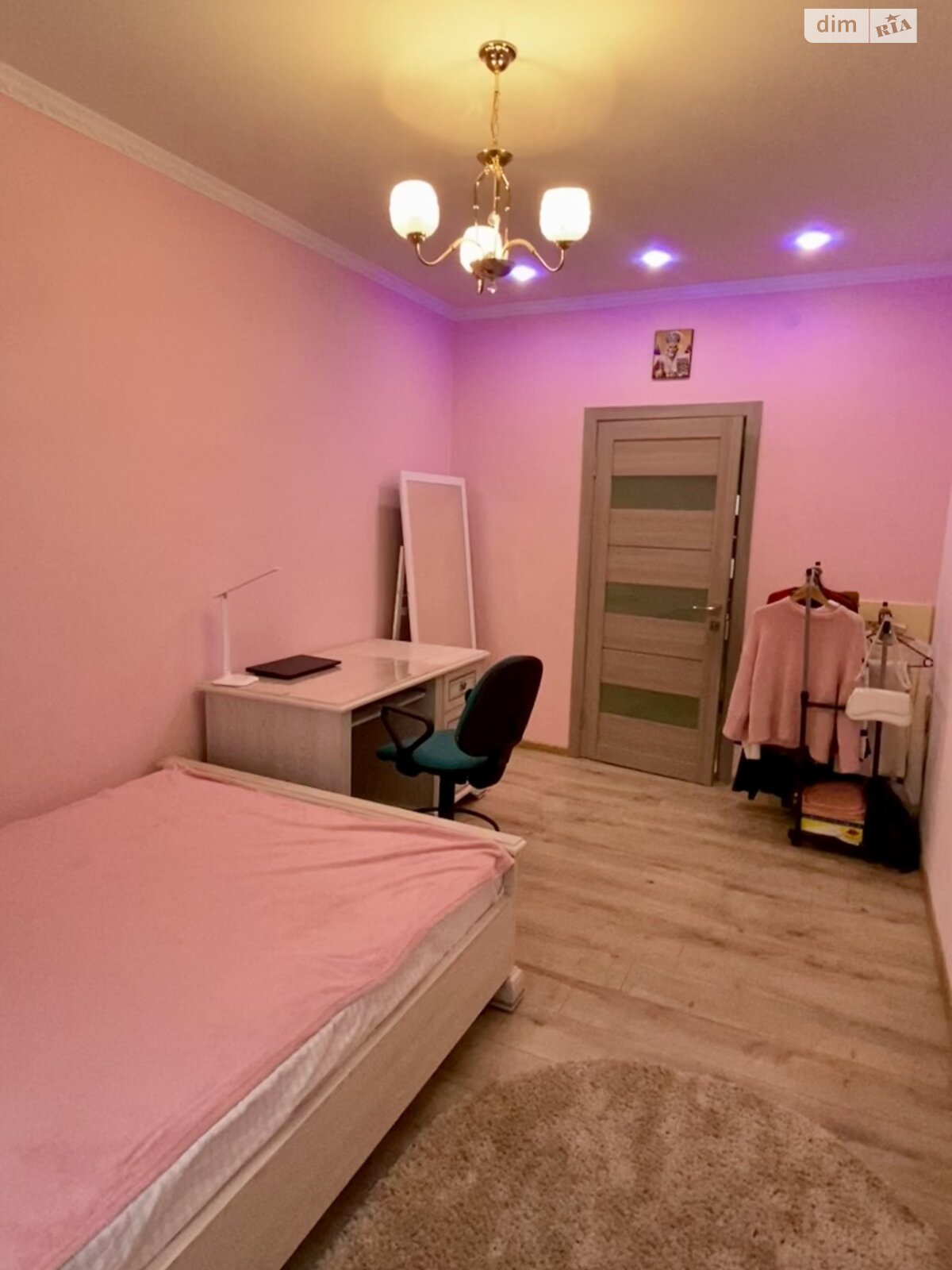 Продаж трикімнатної квартири в Крихівцях, на вул. Довженка О. 39, кв. 1, фото 1 Продаж трикімнатної квартири в Крихівцях, на вул. Довженка О. 39, кв. 1, фото 1
