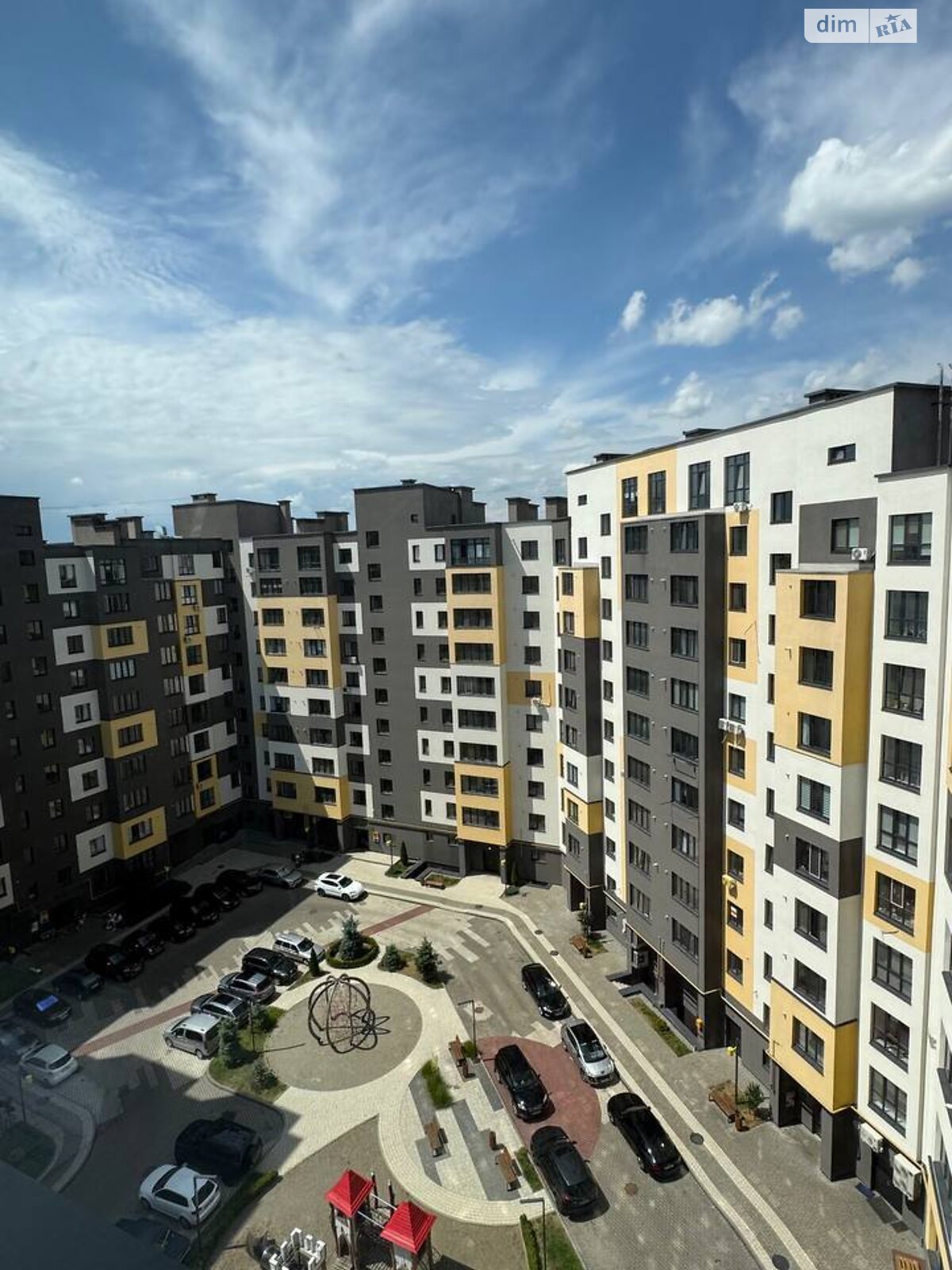 Продажа трехкомнатной квартиры в Криховцах, на ул. Довженко А. 63, фото 1 Продажа трехкомнатной квартиры в Криховцах, на ул. Довженко А. 63, фото 1