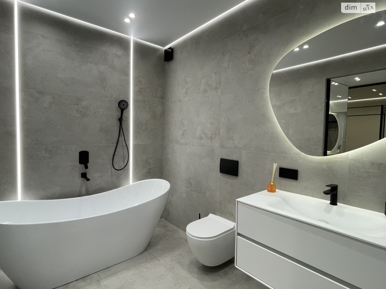 Продажа трехкомнатной квартиры в Криховцах, на ул. Приозерная, фото 1