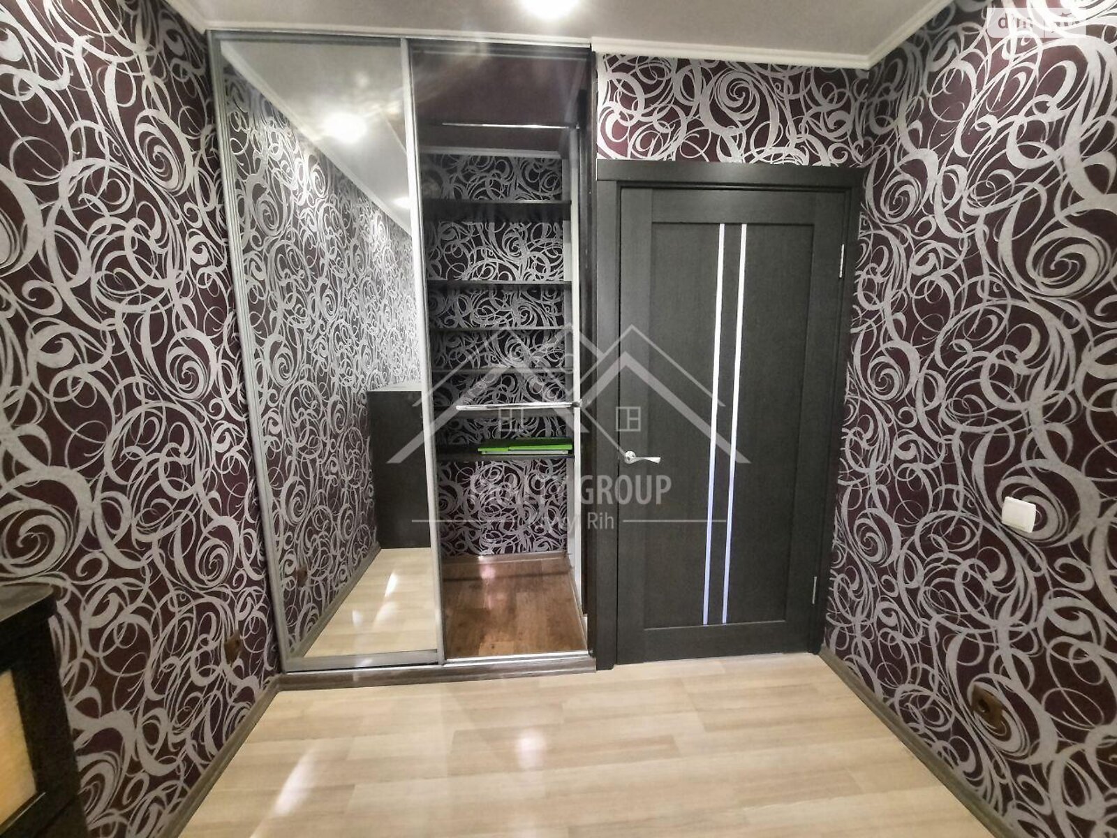 Продаж трикімнатної квартири в Кривому Розі, на вул. Олександра Васякіна 2, район Довгинцівський фото 1 Продаж трикімнатної квартири в Кривому Розі, на вул. Олександра Васякіна 2, район Довгинцівський фото 1