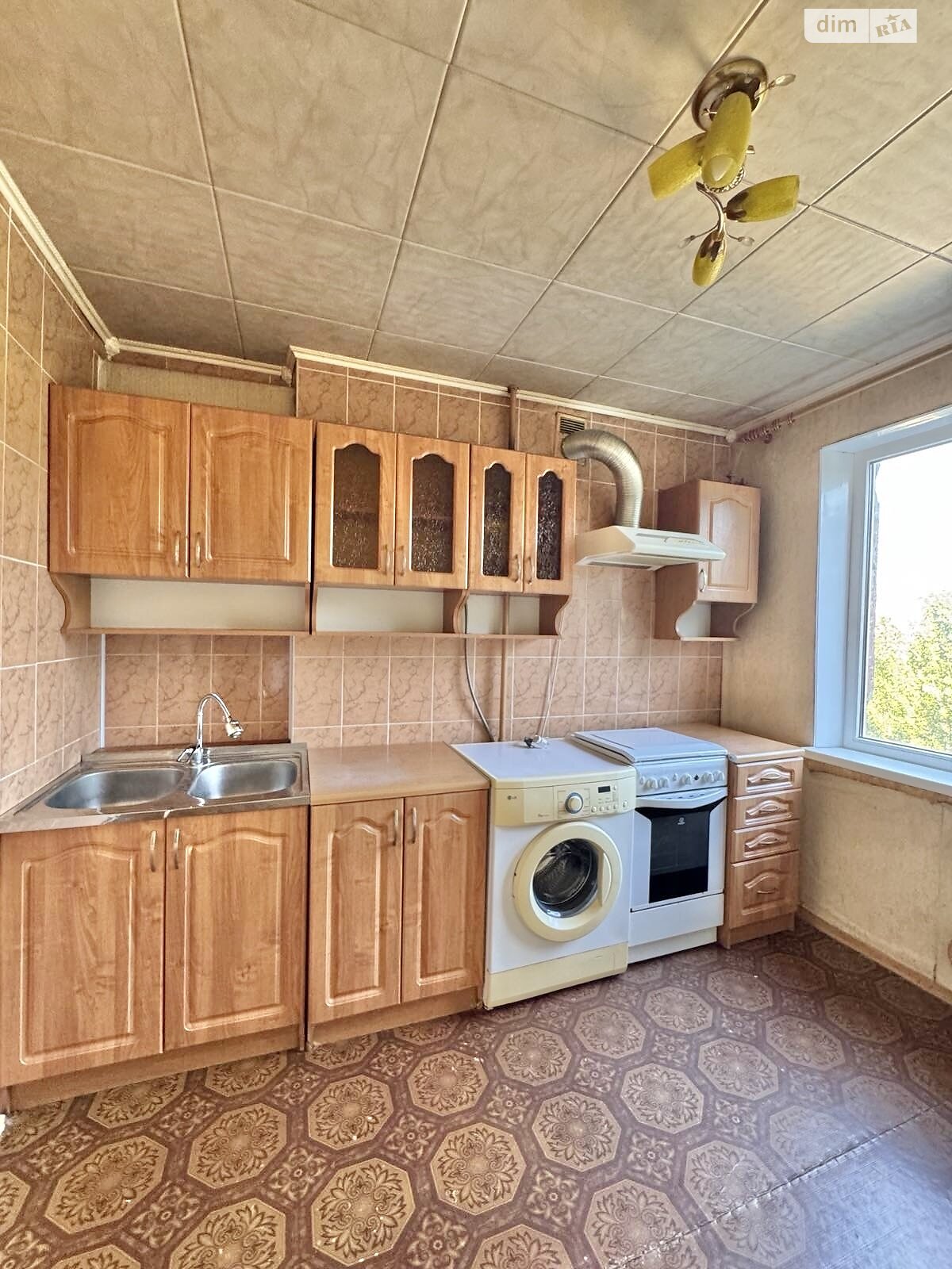 Продажа двухкомнатной квартиры в Кривом Роге, на шоссе Днепропетровское, район Долгинцевский фото 1 Продажа двухкомнатной квартиры в Кривом Роге, на шоссе Днепропетровское, район Долгинцевский фото 1