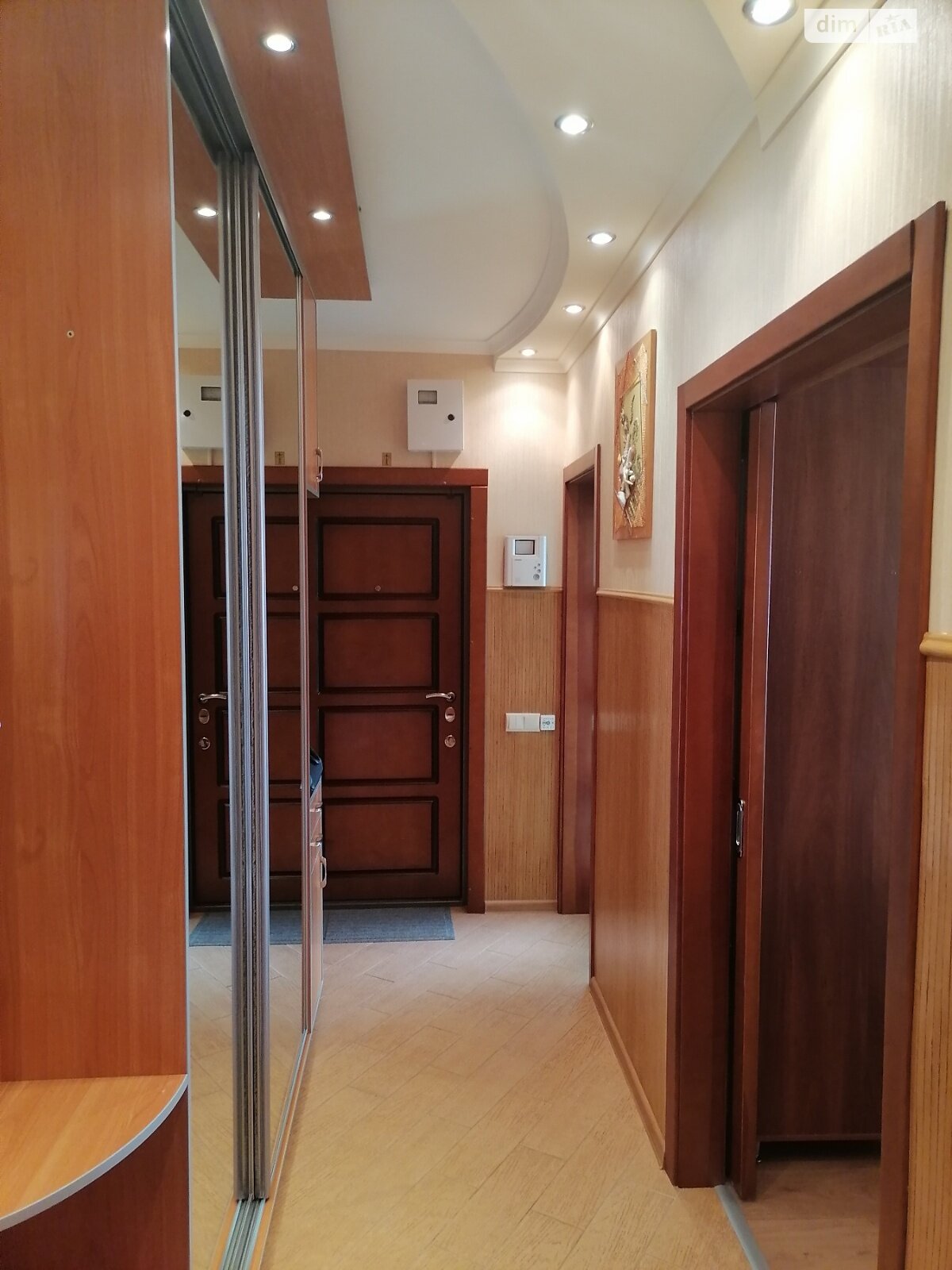 Продажа трехкомнатной квартиры в Кривом Роге, на ул. Егора Биркуна 1, район Долгинцевский фото 1 Продажа трехкомнатной квартиры в Кривом Роге, на ул. Егора Биркуна 1, район Долгинцевский фото 1