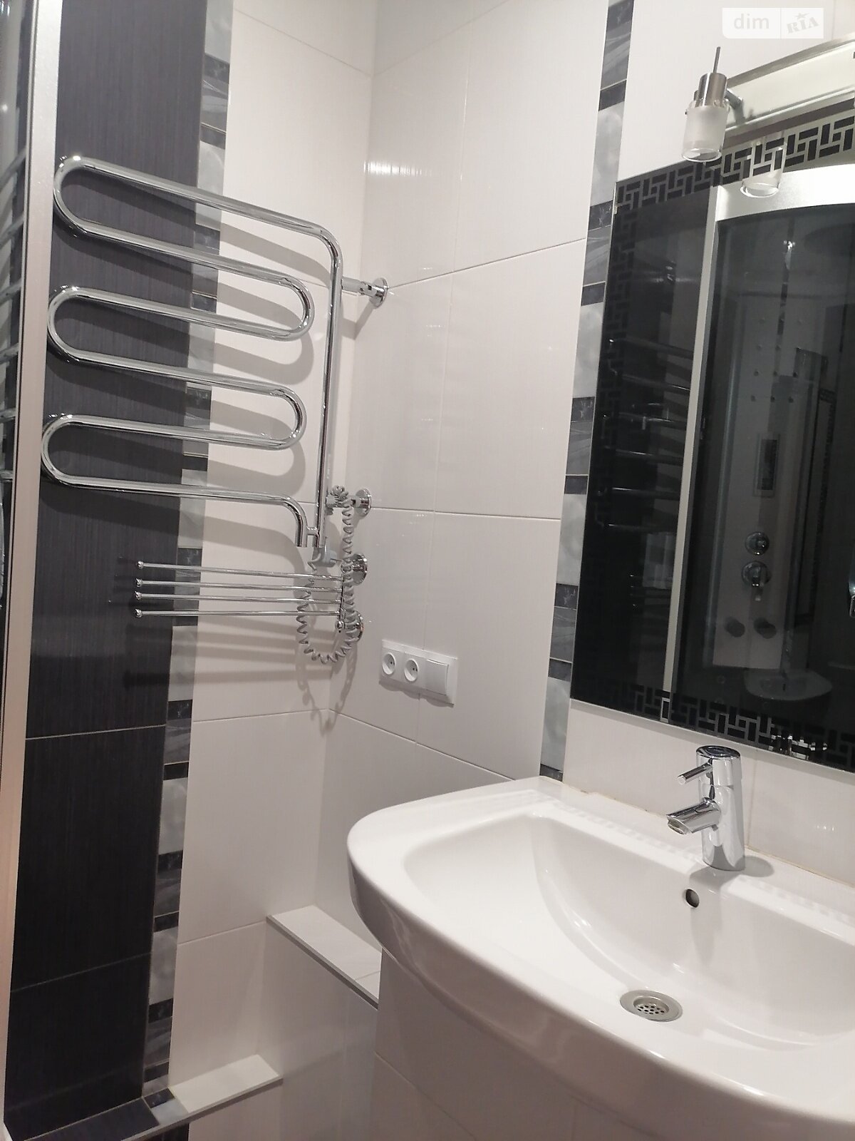 Продажа трехкомнатной квартиры в Кривом Роге, на ул. Егора Биркуна 1, район Долгинцевский фото 1 Продажа трехкомнатной квартиры в Кривом Роге, на ул. Егора Биркуна 1, район Долгинцевский фото 1